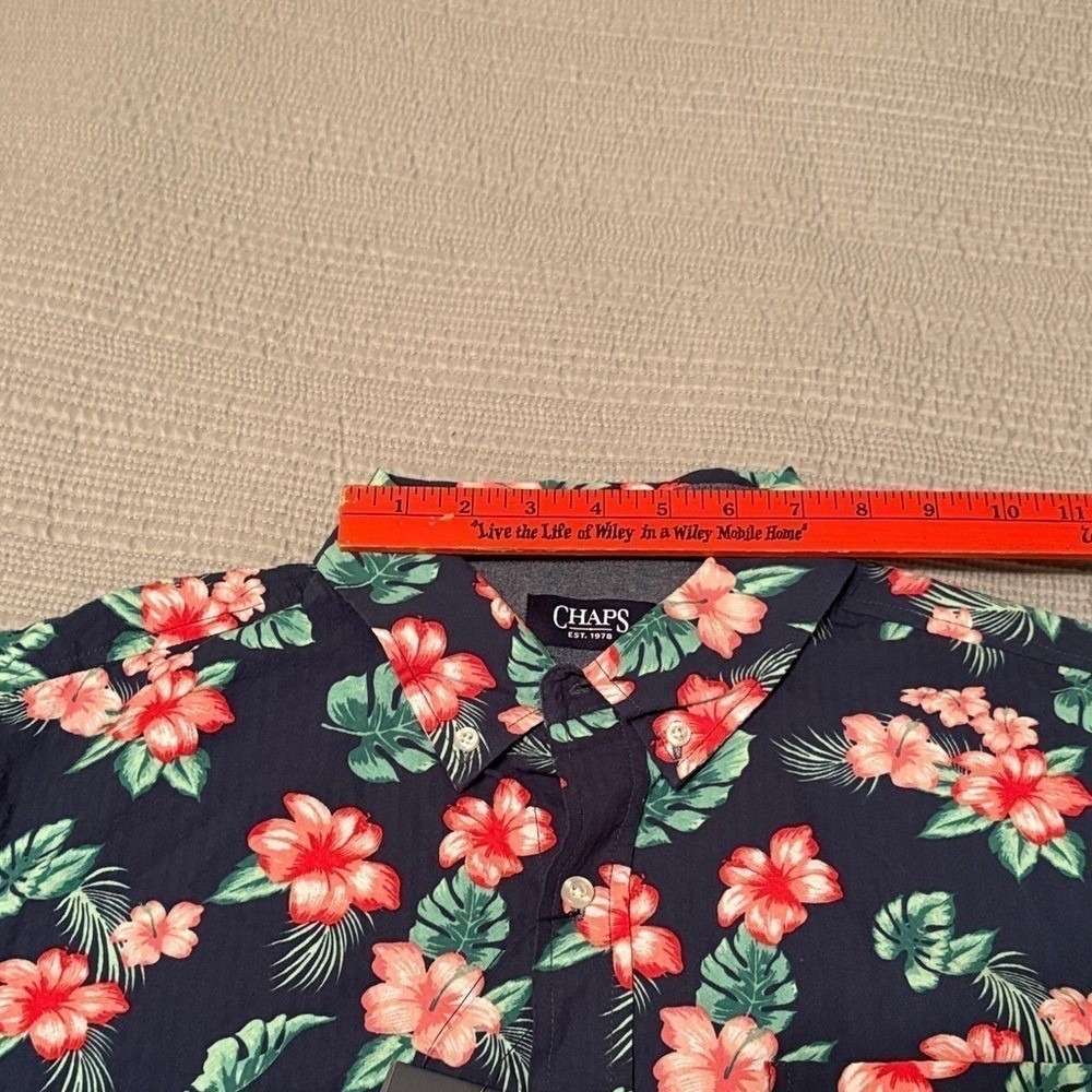 NWT Chaps Men's Navy and Red Floral Shirt - Picture 5 of 12
